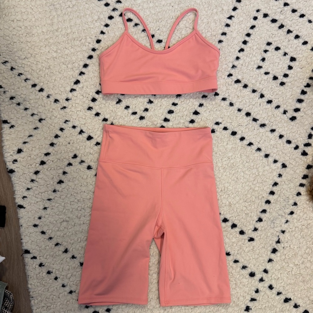 GAPFit Coral Bike Shorts and Bra Set